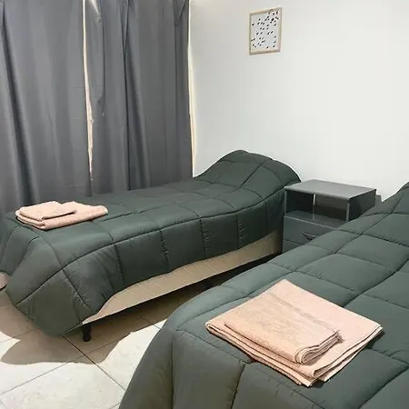 Depto 1C Centrico Y Amplio Neuquen Apartamento Exterior foto